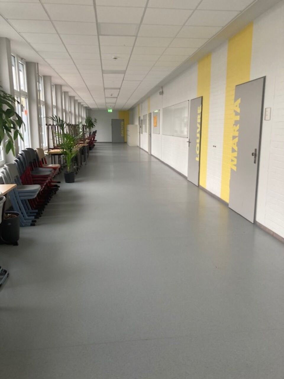 Gymnasium in der wueste Teaser